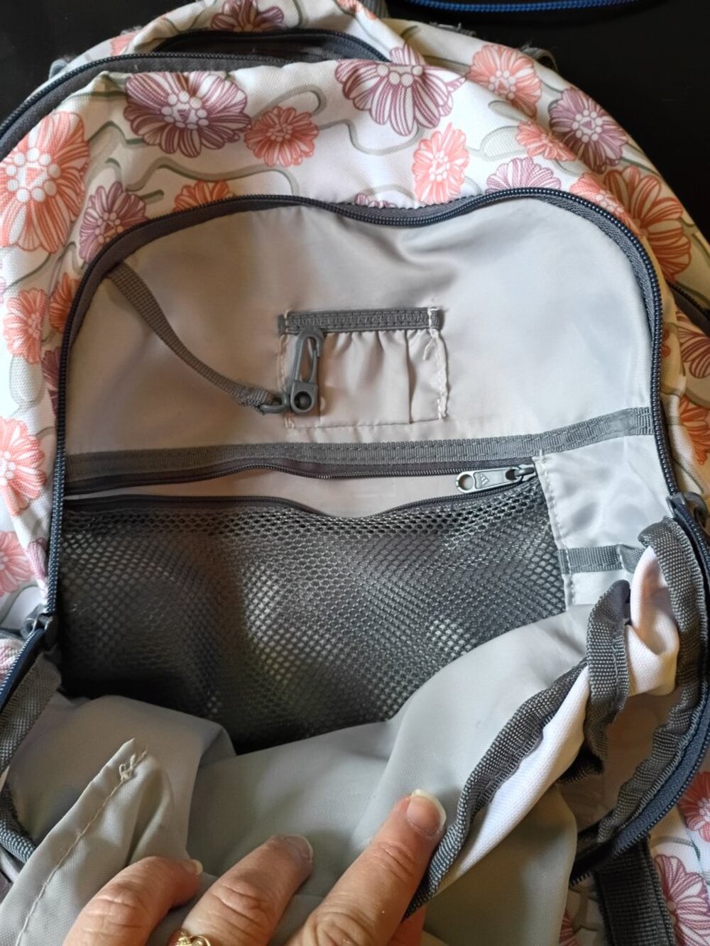 adidas Excel 6 Backpack Seed Camo Floral White / Wonder Clay / Onix Grey - Picture 2 of 15